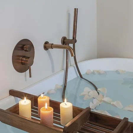 The Blue On Champs Elysées Avenue